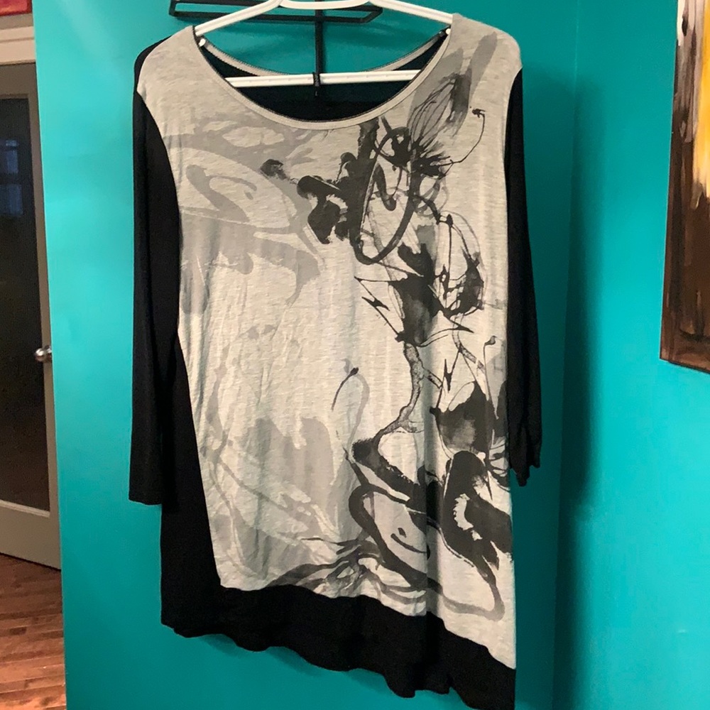 Lot of two long sleeve shirts.